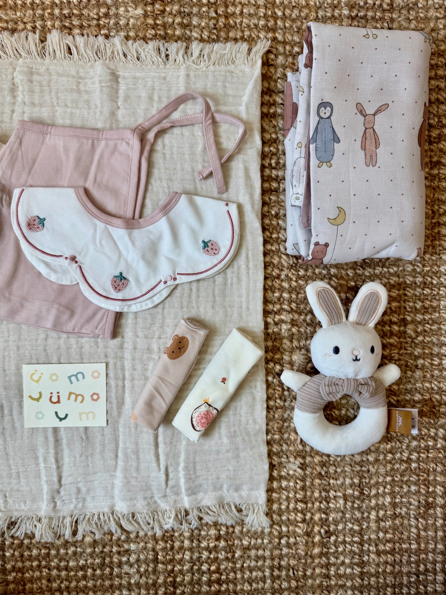 ๐ Strawberry Moon Gift Box